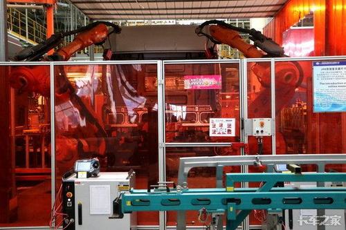 从钢板到汽车零件只需6分钟 解放jh6的工厂堪比未来机器人世界